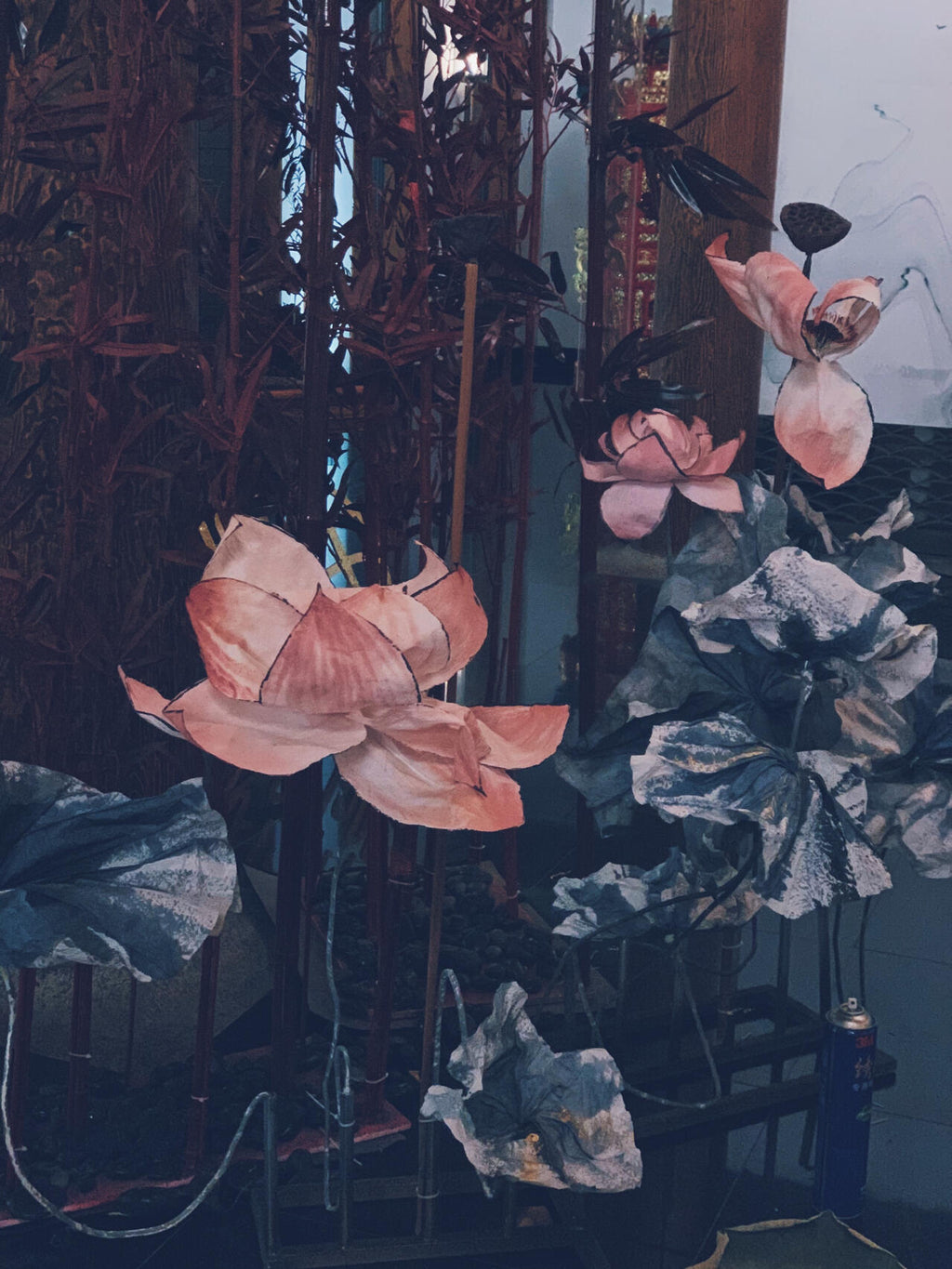 Handcrafted Lotus Flower Set | Chinese Ink-Wash Crepe Paper Traditional Art Decor